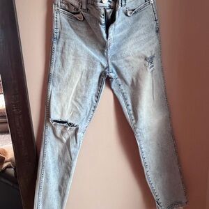 Current/Elliott Faded Blue Straight Leg Jeans, one of a kind!